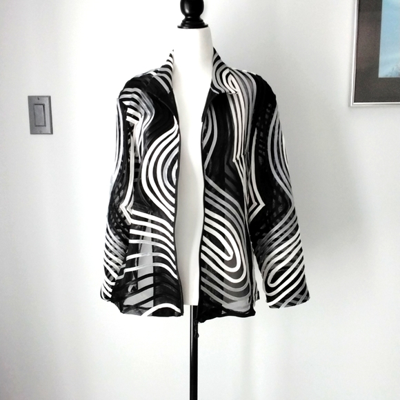 Arisa Jacket and matching camisole top - Picture 8 of 12